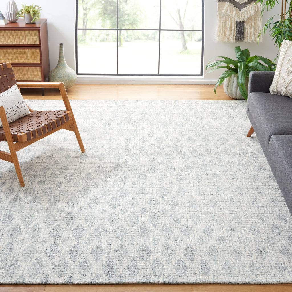 Safavieh Abstract Rug Collection ABT206A - Grey / Ivory