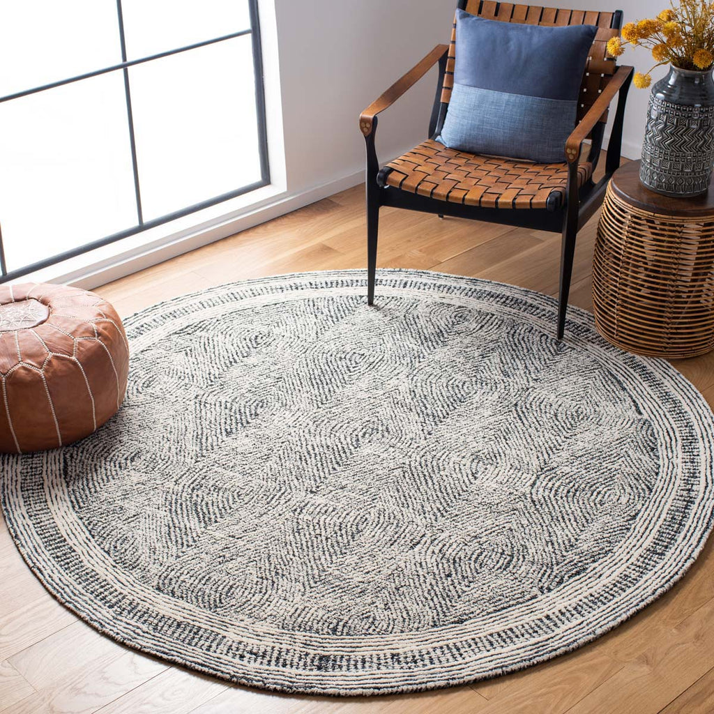 Safavieh Abstract Rug Collection ABT340H - Ivory / Charcoal