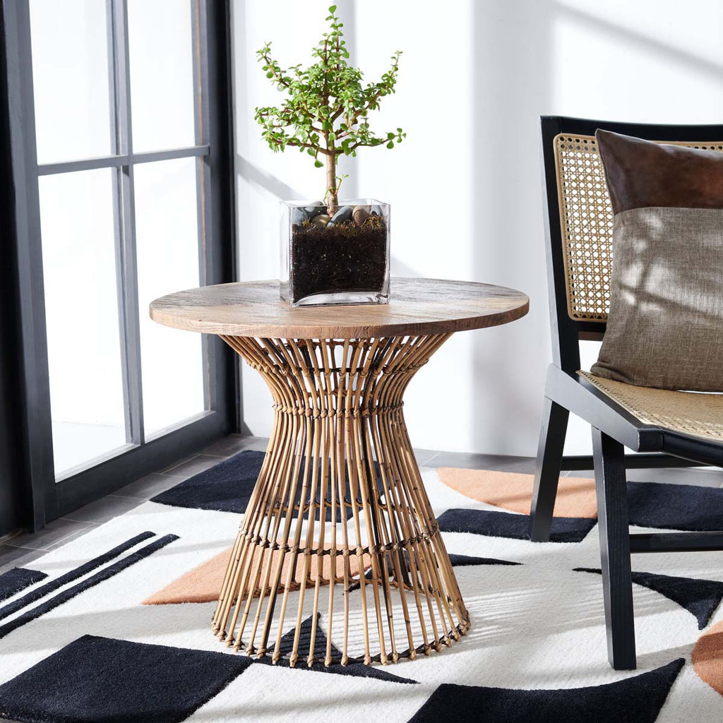 Safavieh Whent Round Accent Table - Honey Brwn Wash / Black