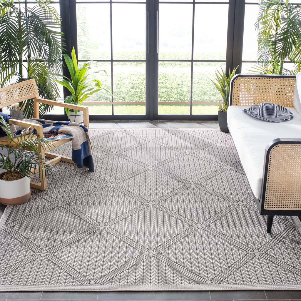 Safavieh Bermuda 811 Rug, BMU811