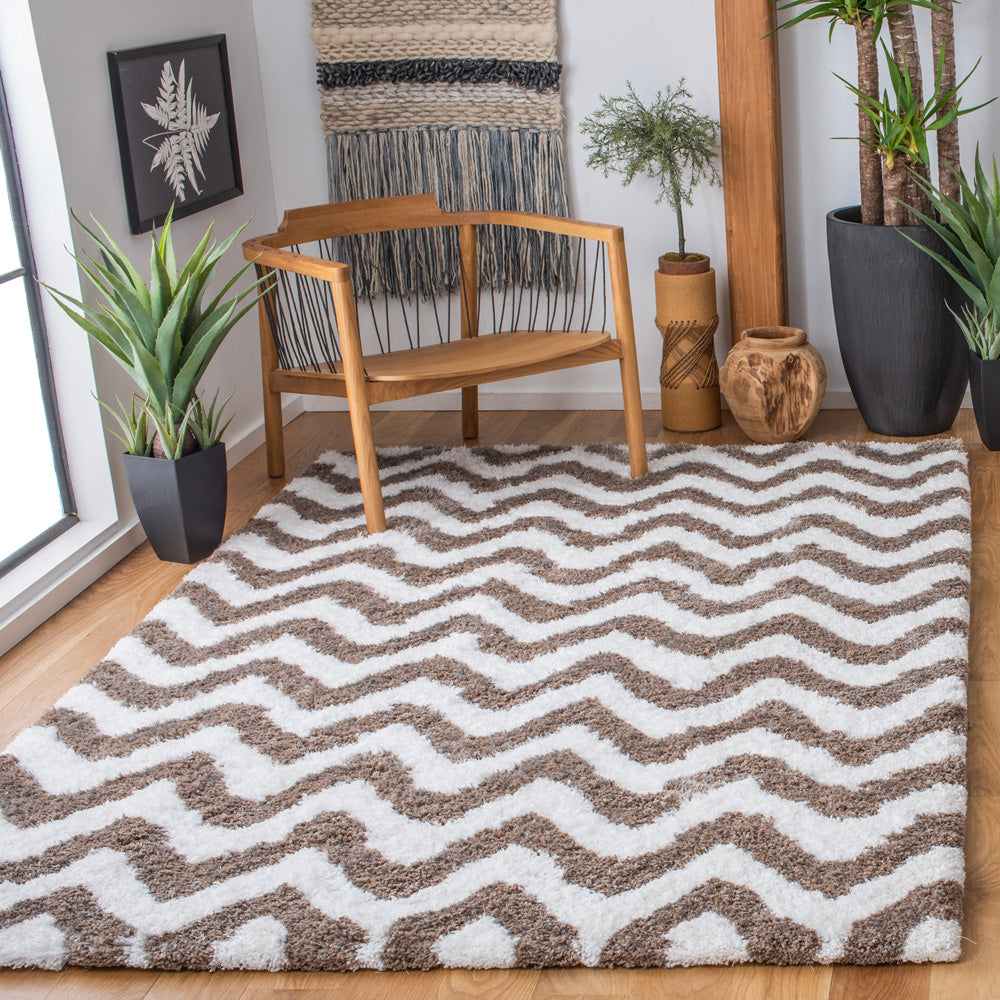 Safavieh Barcelona Shag 320 Rug, BSG320