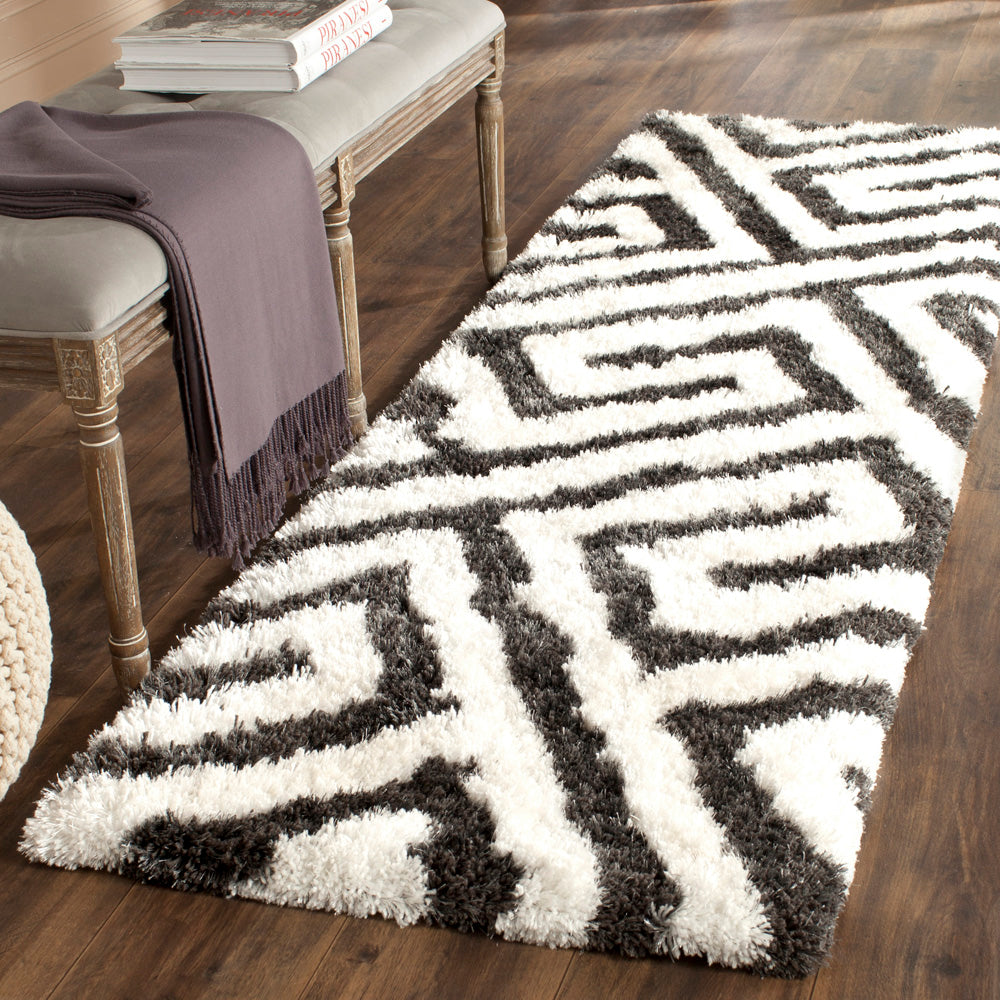 Safavieh Barcelona Shag 323 Rug, BSG323