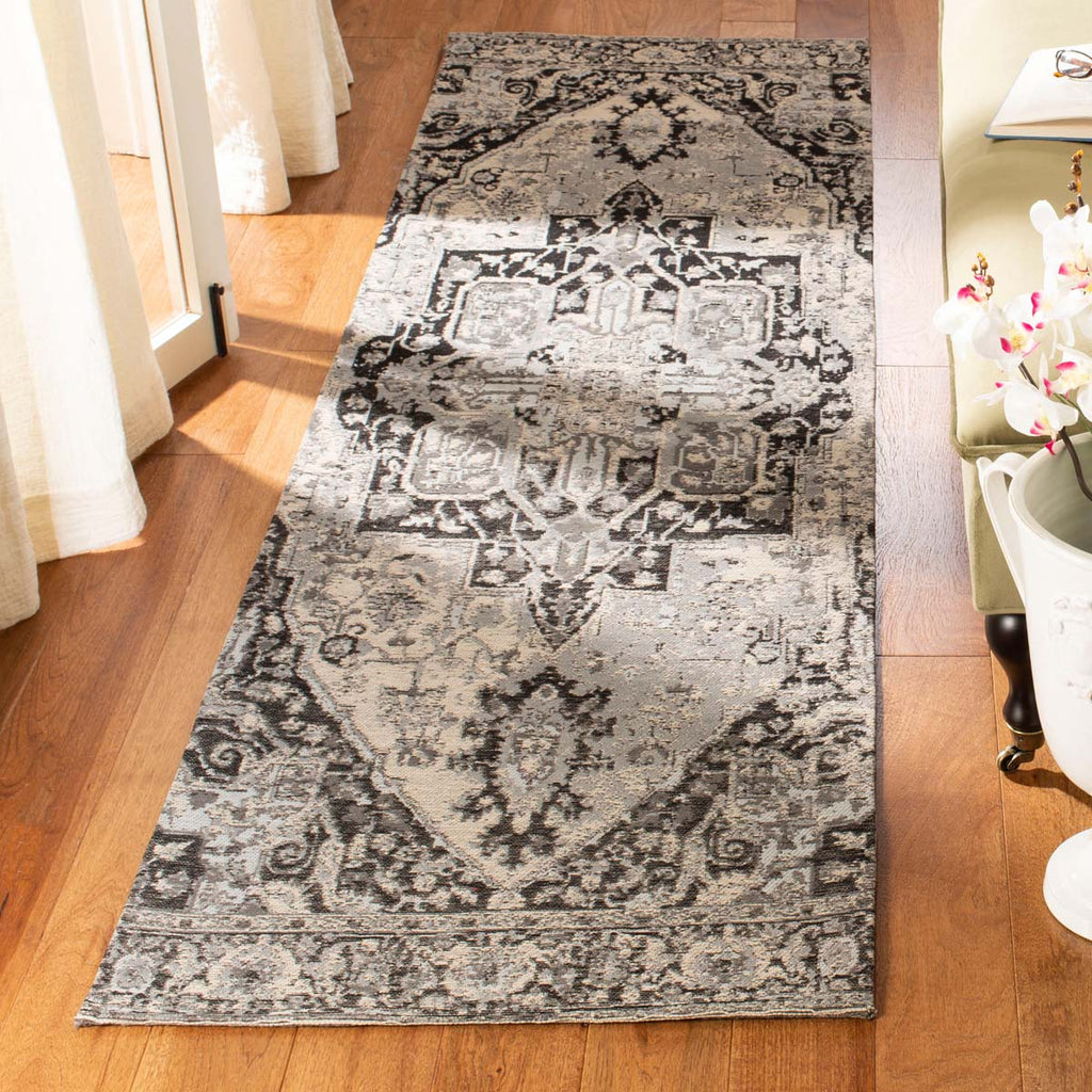 Safavieh -Classic Vintage Rug Collection 111H - Anthracite