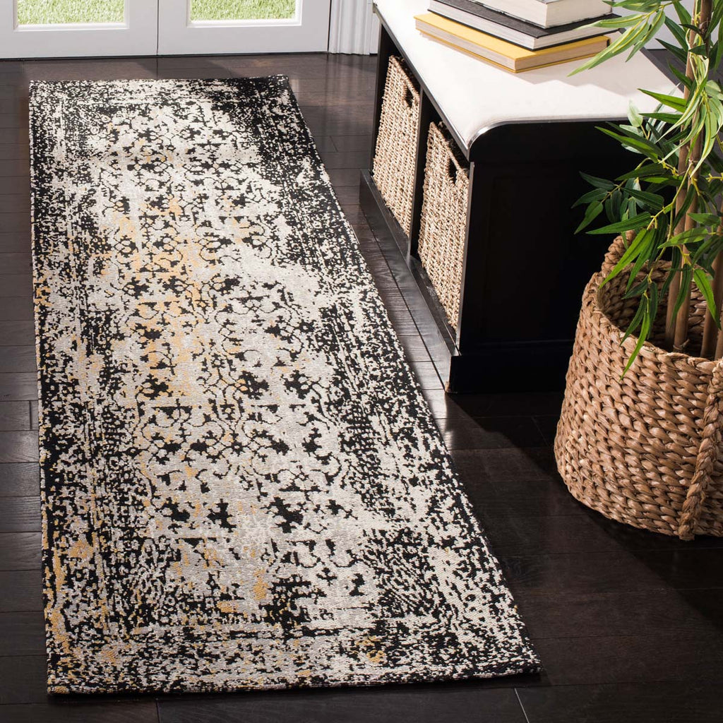 Safavieh -Classic Vintage Rug Collection 223A - Black / Silver