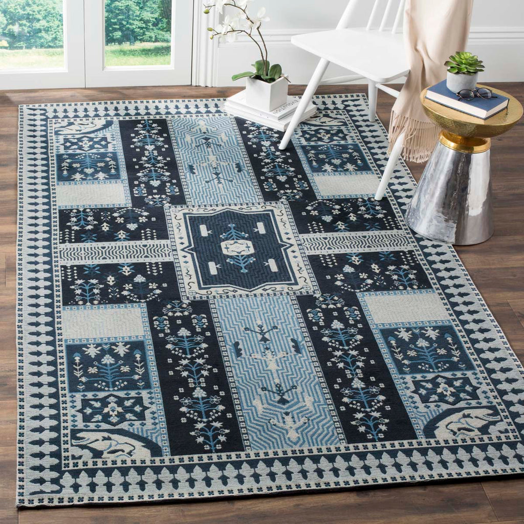 Safavieh -Classic Vintage Rug Collection 512A - Navy / Light Blue