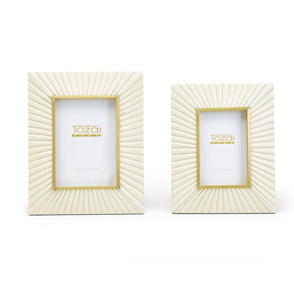 Two's Company S/2 Sunburst Photo Frames W/ Brass Border Incl 2 Sizes