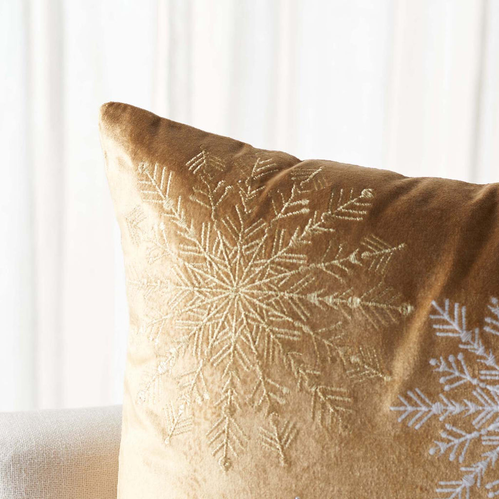 Safavieh Cinthia Snowflake Pillow , HOL4002 - Gold / Silver