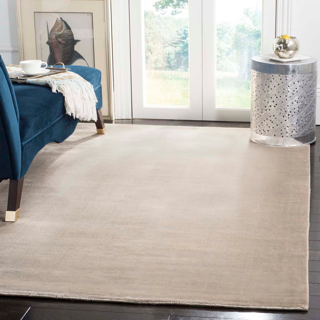 Safavieh Mirage Rug Collection MIR344S - Silver