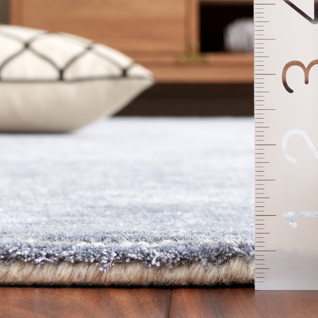 Mirage 475 | Rug - Safavieh - MIR475 - Light Blue