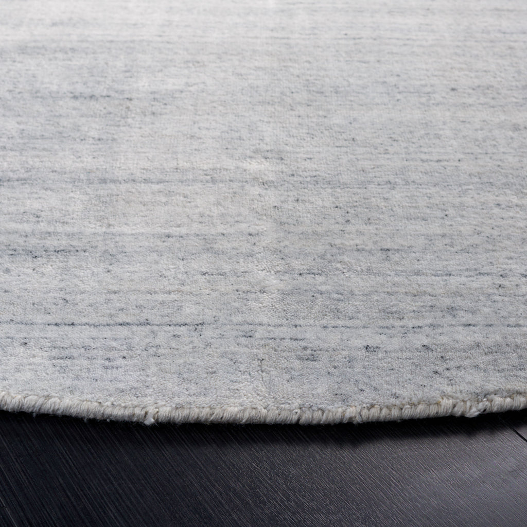 Mirage 550 Rug | Safavieh - MIR550 - Silver