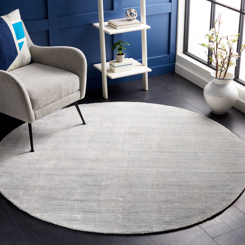 Mirage 550 Rug | Safavieh - MIR550 - Silver