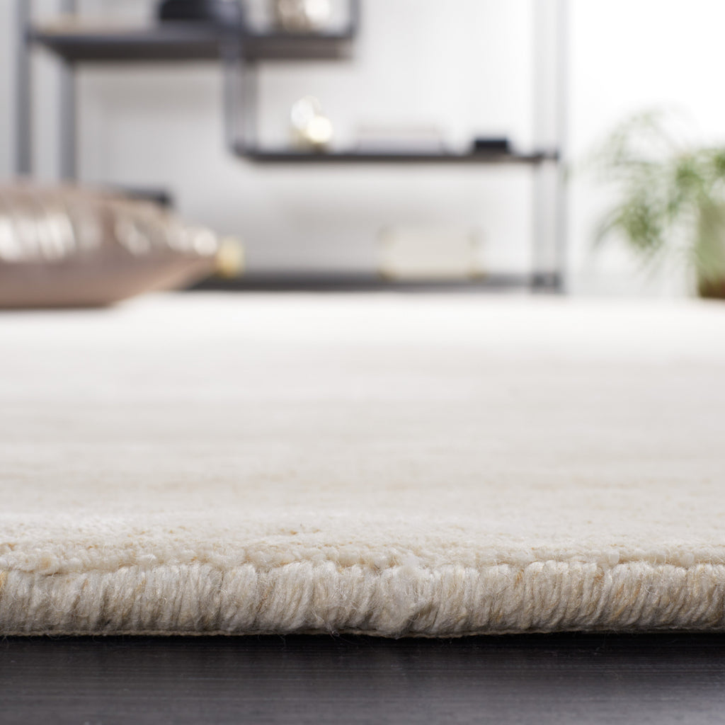 Mirage 550 Rug | Safavieh - MIR550 - Beige