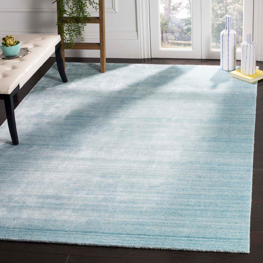 Mirage 550 Rug | Safavieh - MIR550 - Sky