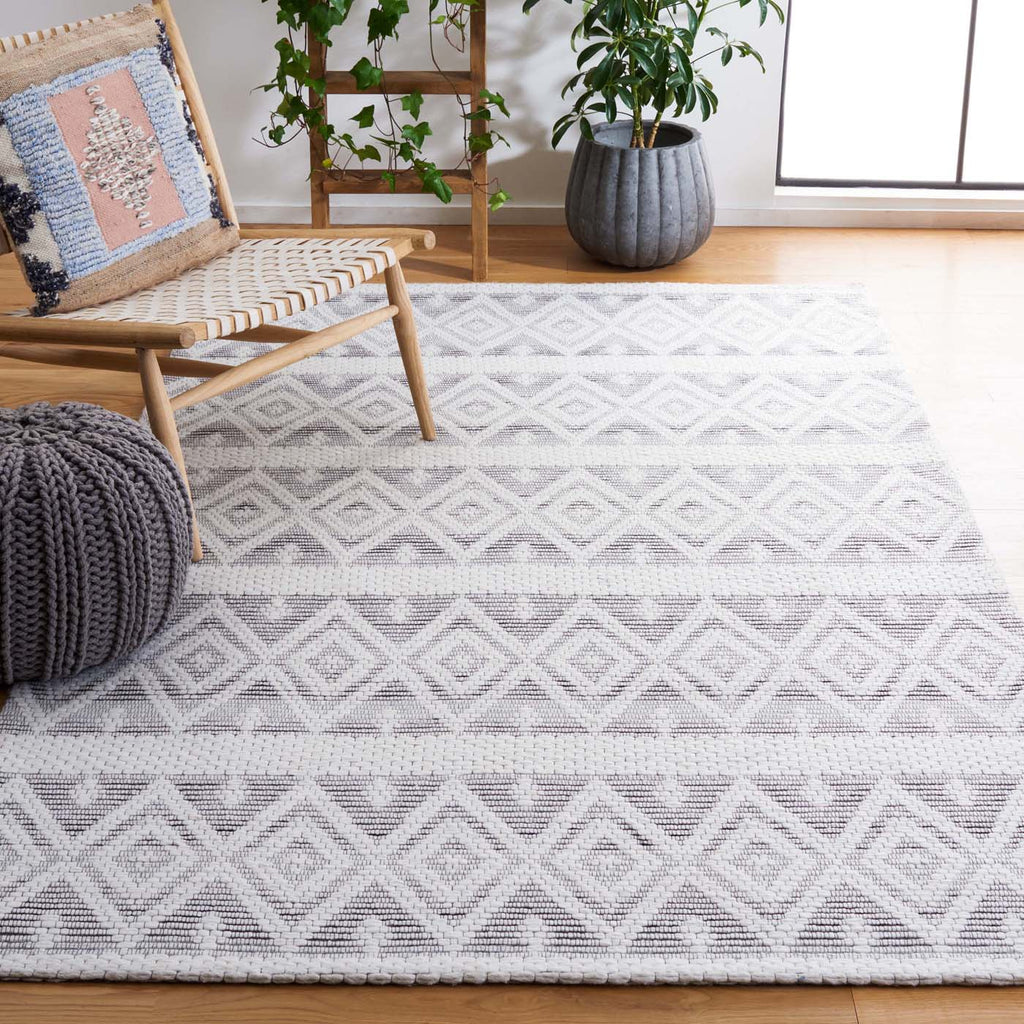 Safavieh Marbella 855 Rug, MRB855