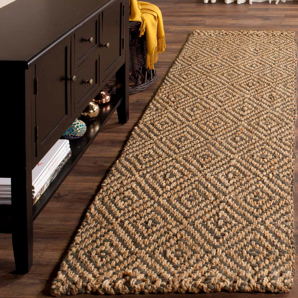 Safavieh Natural Fiber Rug Collection NF181D - Natural / Grey