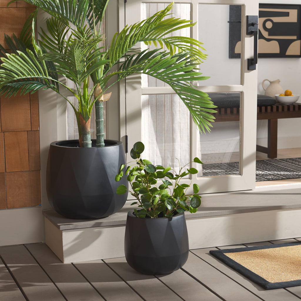 Kane Planter Pot | Safavieh - PAT1536 - Black