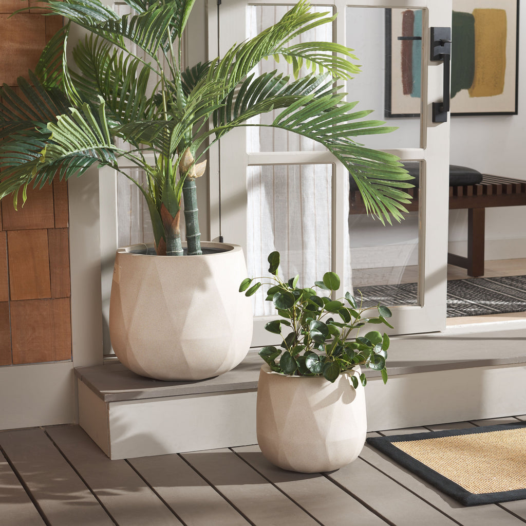 Kane Planter Pot | Safavieh - PAT1536 - Beige