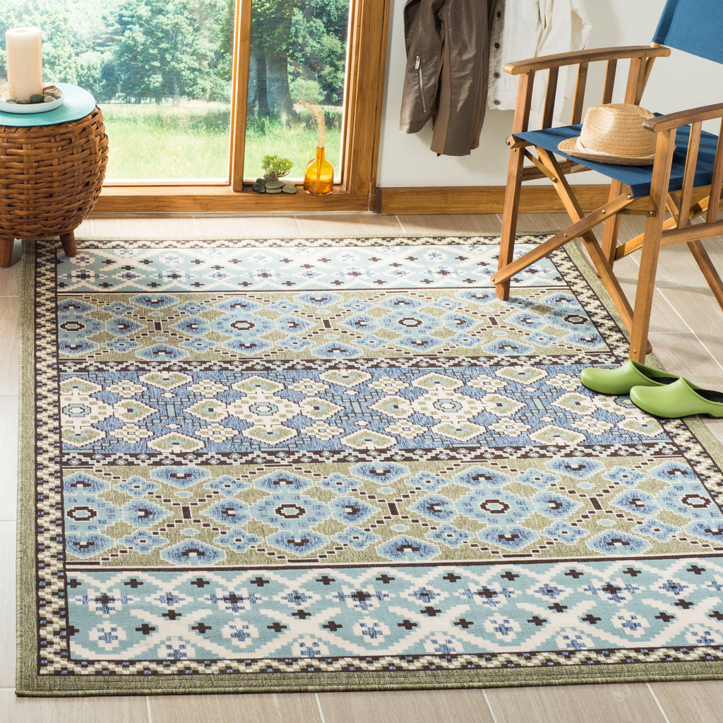 Safavieh Veranda 093 Rug, VER093