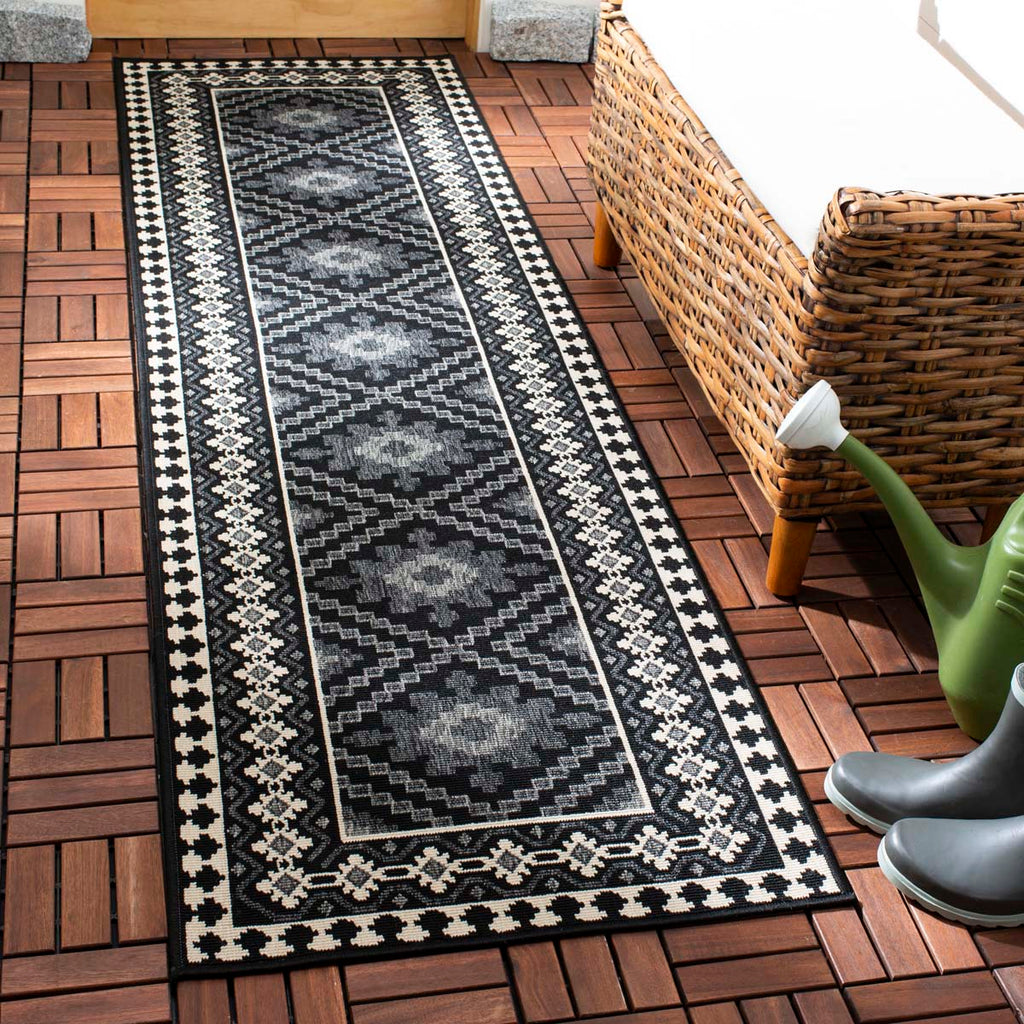 Safavieh Veranda Rug Collection: VER099-0725 - Brown / Terracotta