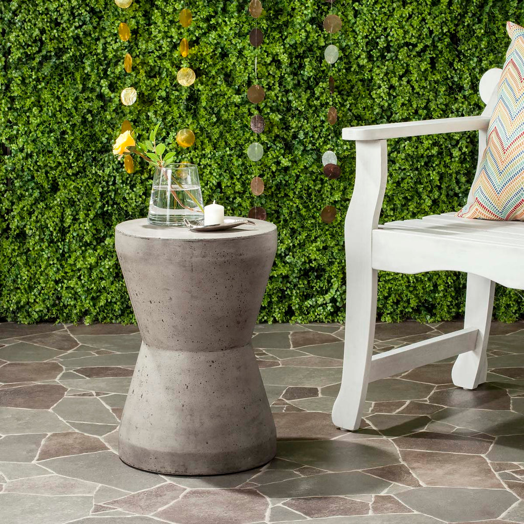 Safavieh Torre Indoor/Outdoor Modern Concrete 17.3-Inch H Accent Table - Dark Grey