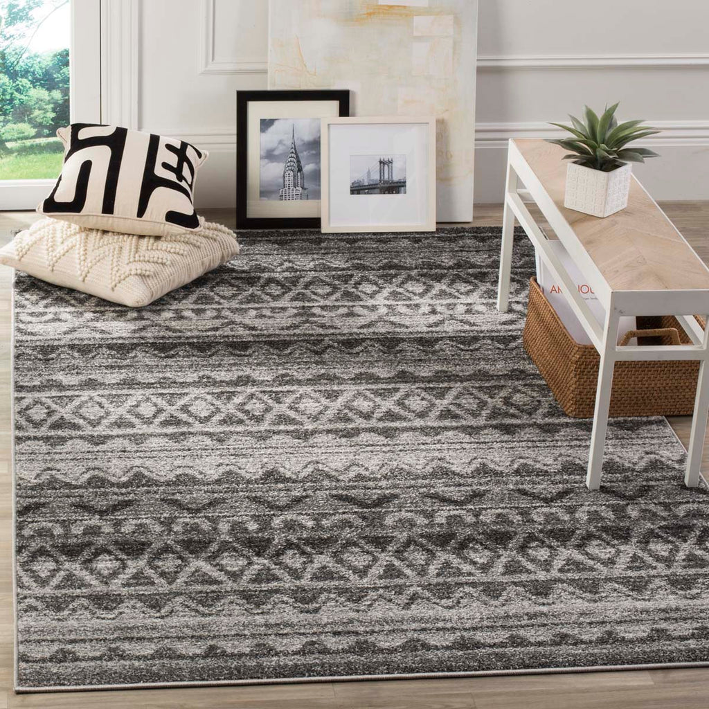 Safavieh Adirondack Rug Collection ADR119N - Ivory / Charcoal