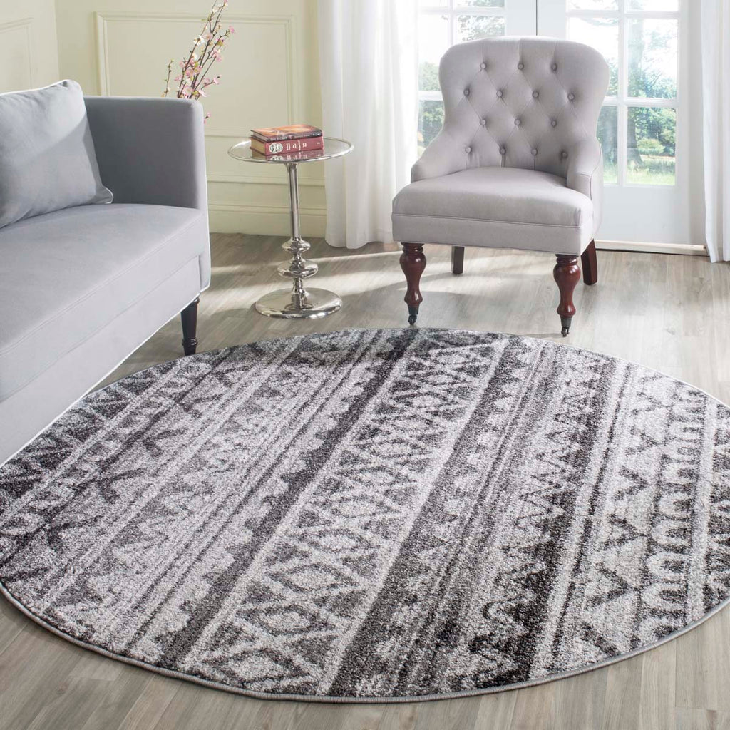 Safavieh Adirondack Rug Collection ADR119N - Ivory / Charcoal