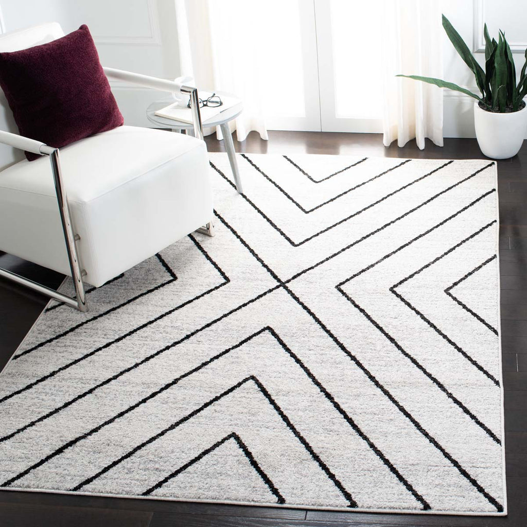 Safavieh Adirondack Rug Collection ADR251A - Ivory / Grey