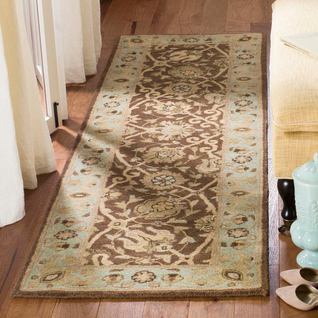 Safavieh Antiquity Rug Collection AT21G - Brown / Green