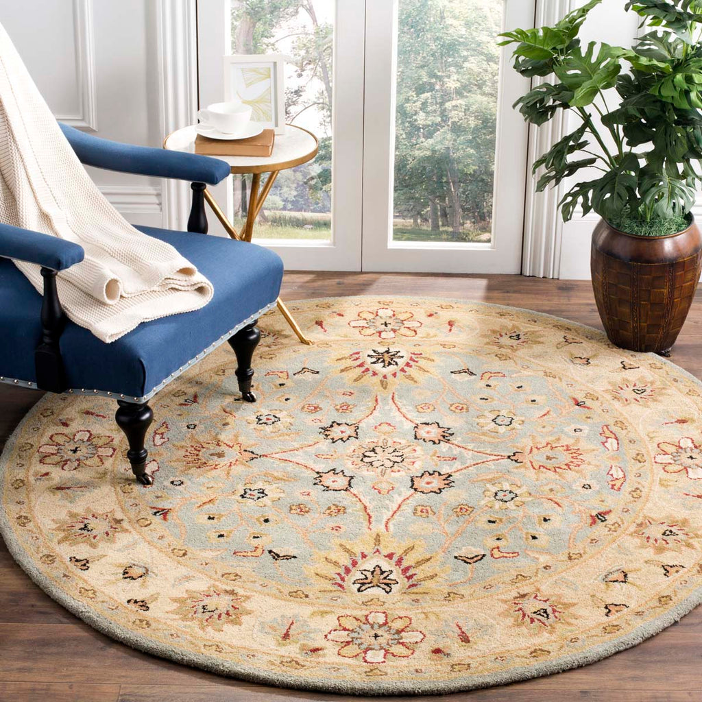 Safavieh Antiquity Rug Collection AT249A - Light Blue / Ivory