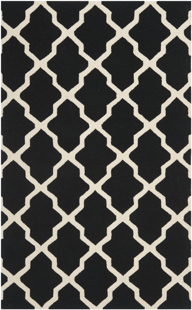 Safavieh Cambridge Rug Collection CAM121E - Black / Ivory