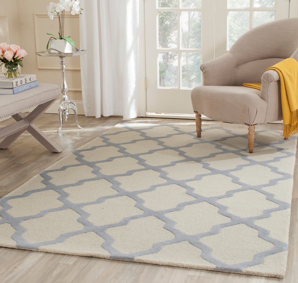 Safavieh Cambridge Rug Collection CAM121F - Ivory / Light Blue