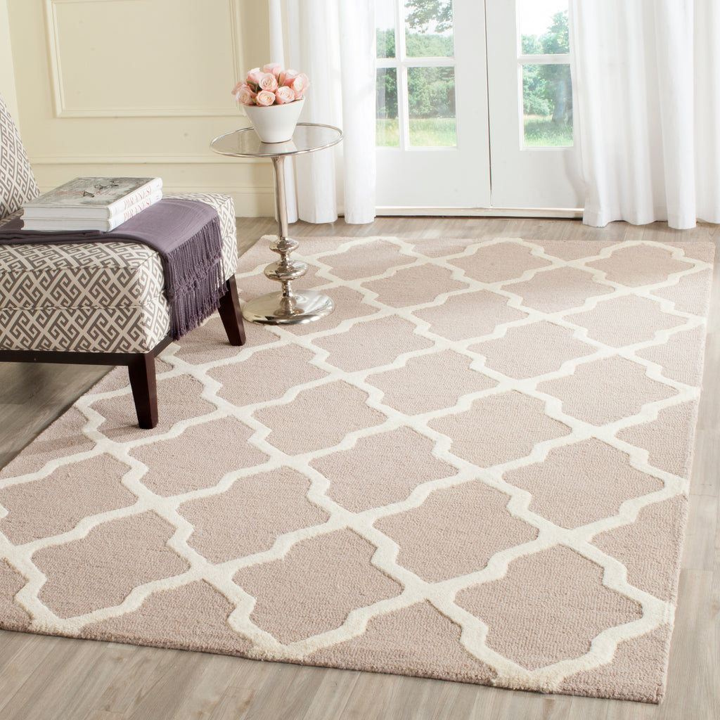 Safavieh Cambridge Rug Collection CAM121J - Beige / Ivory