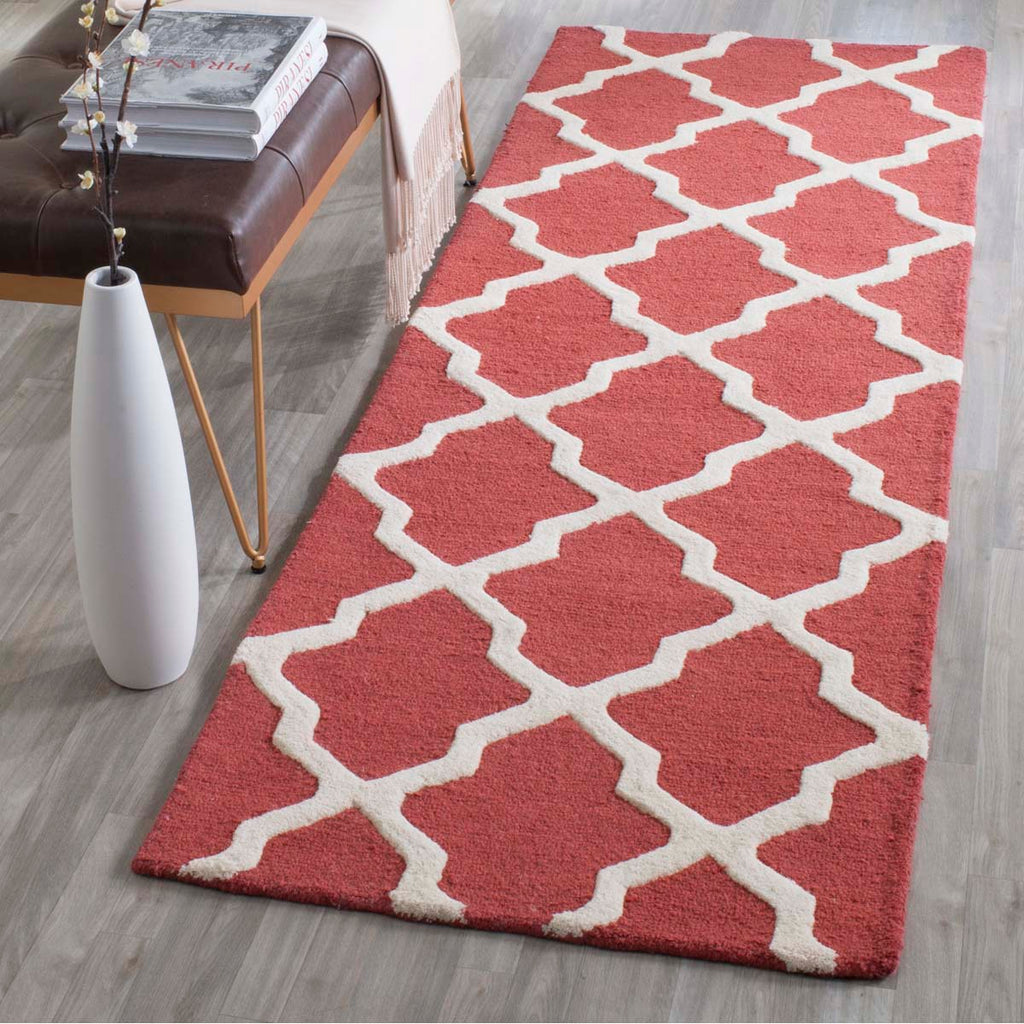 Safavieh Cambridge Rug Collection CAM121L - Rust / Ivory