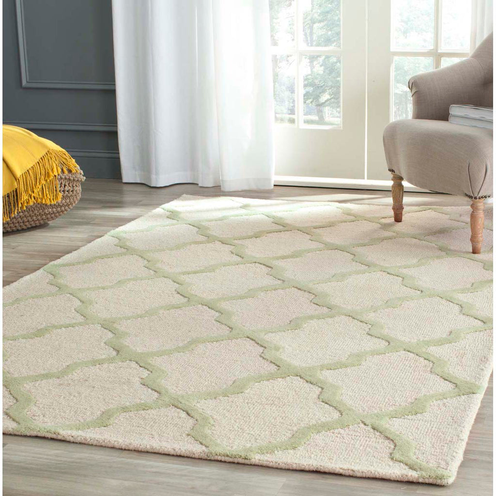 Safavieh Cambridge Rug Collection CAM121N - Ivory / Light Green
