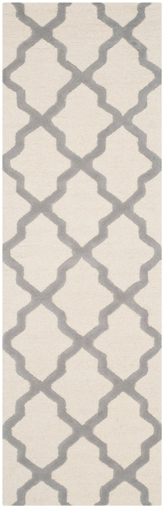 Safavieh Cambridge Rug Collection CAM121Y - Ivory / Silver