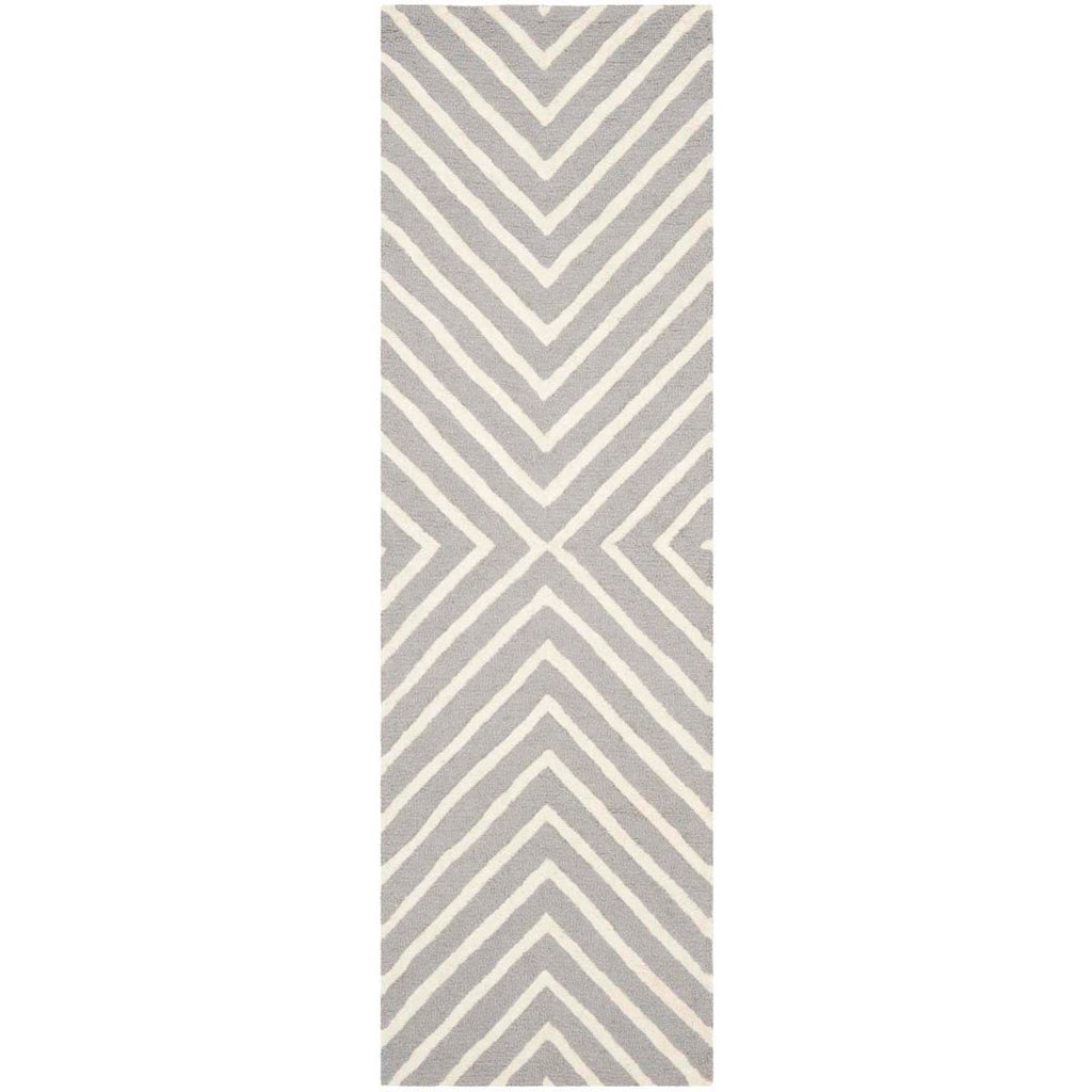 Safavieh Cambridge Rug Collection CAM129D - Silver / Ivory