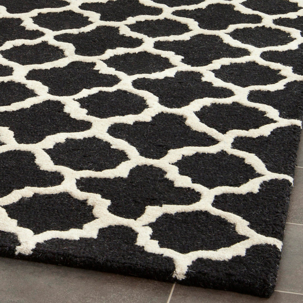 Contemporary Accent Rug, CAM130E, 60 X 91 cm in Black / Ivory