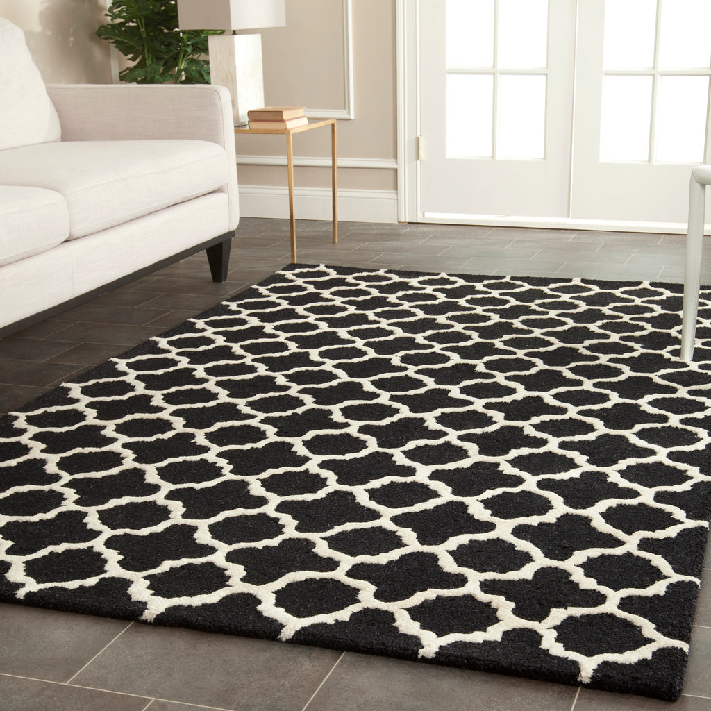 Contemporary Accent Rug, CAM130E, 60 X 91 cm in Black / Ivory