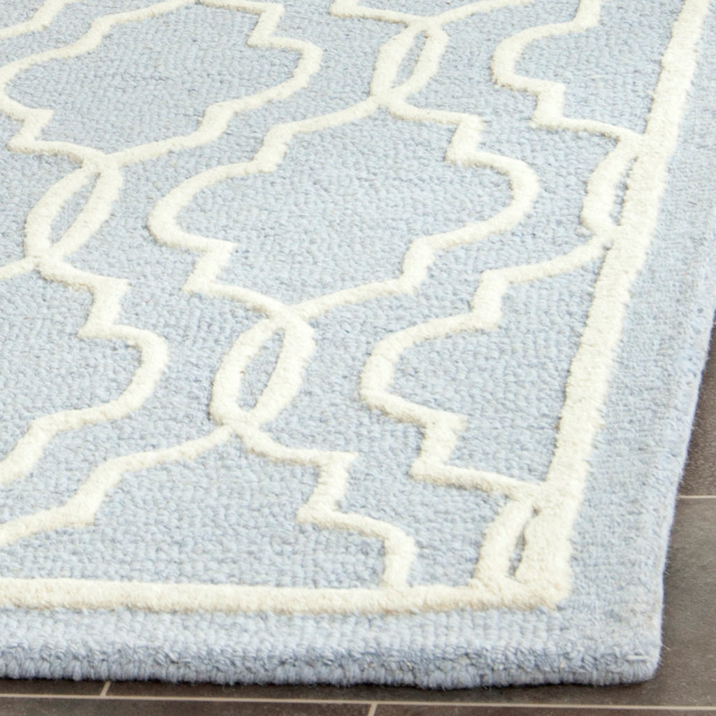 Contemporary Accent Rug, CAM131A, 60 X 91 cm in Light Blue / Ivory