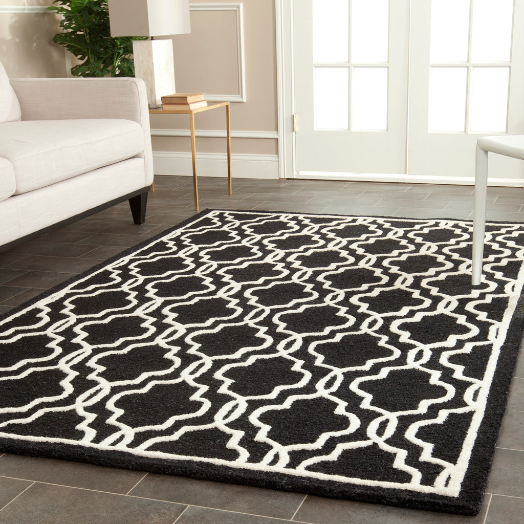 Contemporary Accent Rug, CAM131E, 60 X 91 cm in Black / Ivory