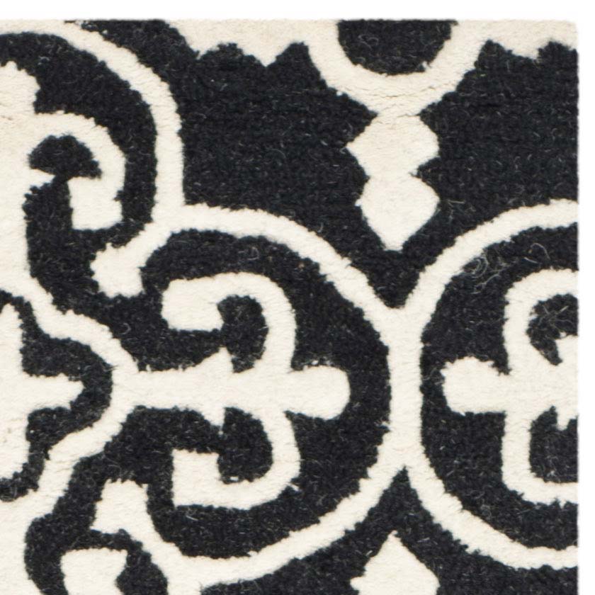 Safavieh Cambridge Rug Collection CAM133E - Black / Ivory