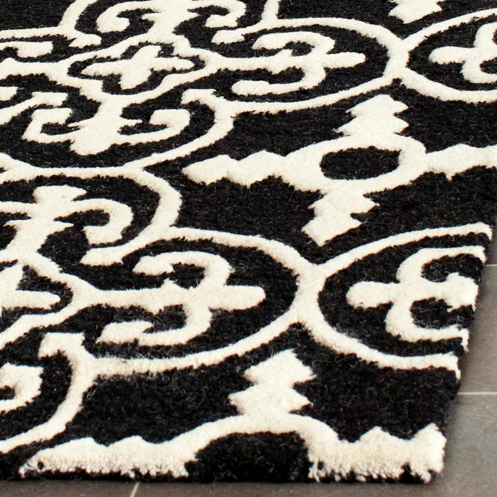 Safavieh Cambridge Rug Collection CAM133E - Black / Ivory