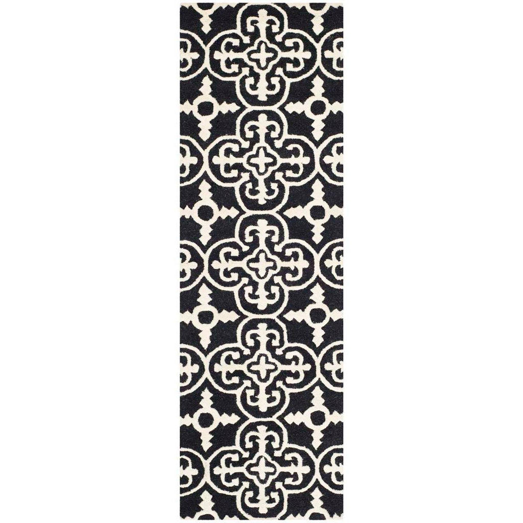 Safavieh Cambridge Rug Collection CAM133E - Black / Ivory