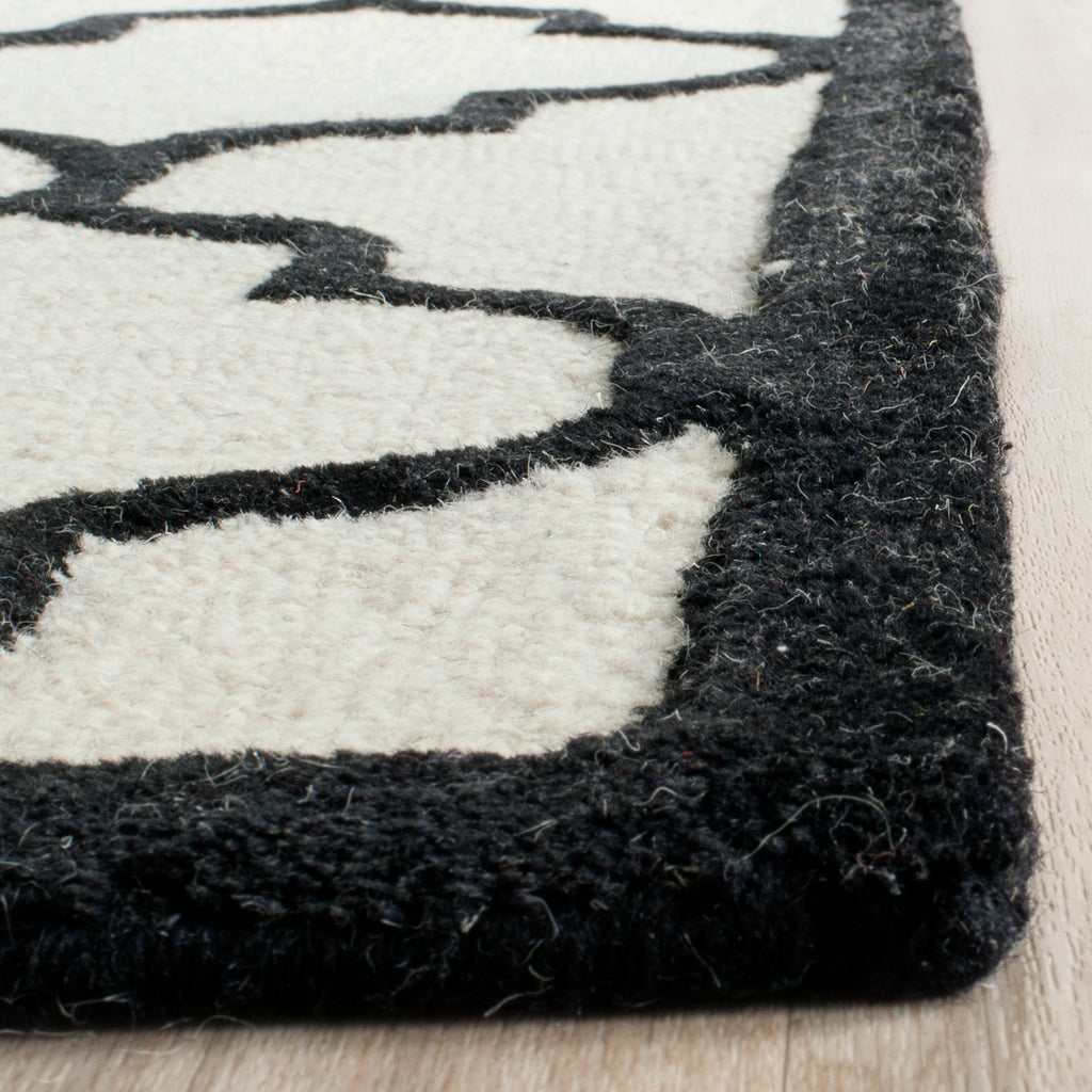 Contemporary Area Rug, CAM134W, 160 X 230 cm in Ivory / Black