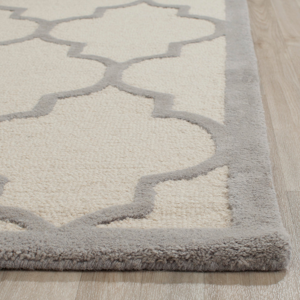 Contemporary Accent Rug, CAM134Y, 60 X 91 cm in Ivory / Silver