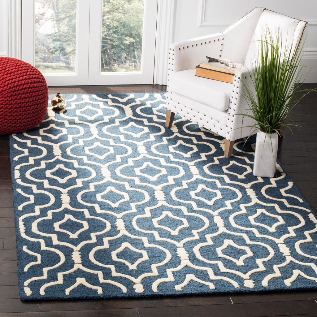 Contemporary Accent Rug, CAM141G, 60 X 91 cm in Navy Blue / Ivory