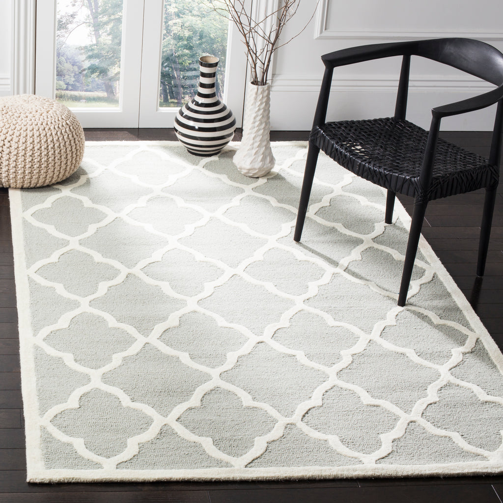 Contemporary Area Rug, CAM312L, 90 X 150 cm in Light Grey / Ivory