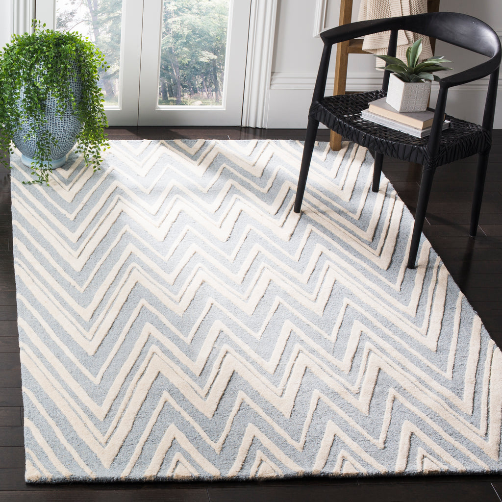 Contemporary Area Rug, CAM711B, 90 X 150 cm in Blue / Ivory