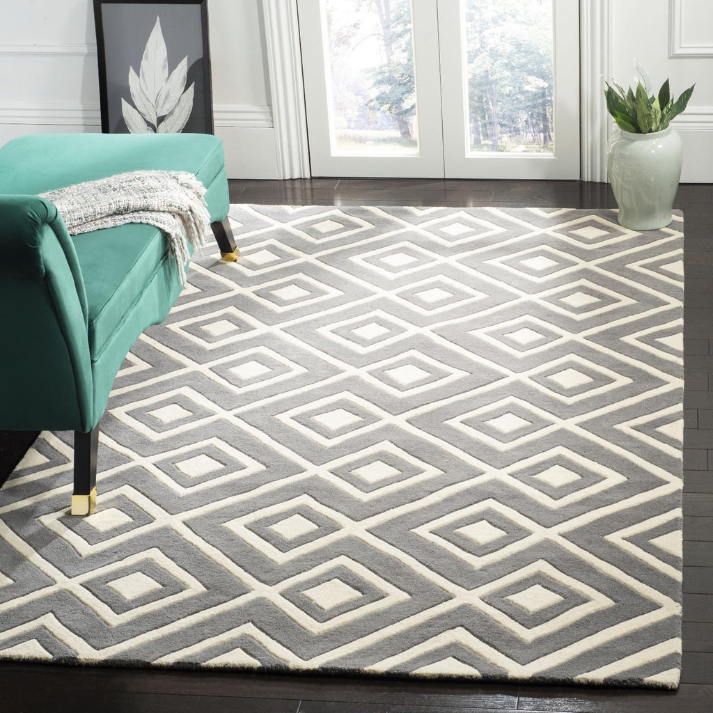 Safavieh Chatham Rug Collection CHT742D - Dark Grey / Ivory