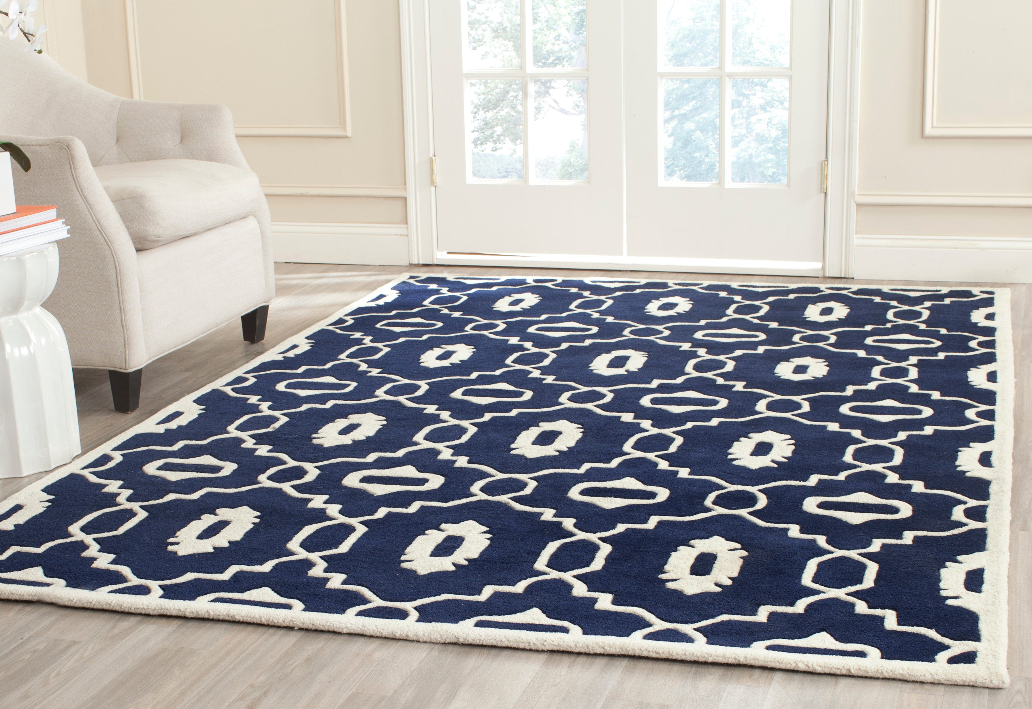 Safavieh Chatham Blue & Ivory 4' x 6' Rug